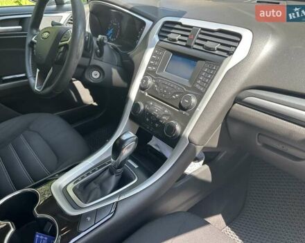 Белый Форд Мондео, объемом двигателя 2 л и пробегом 165 тыс. км за 13500 $, фото 4 на Automoto.ua