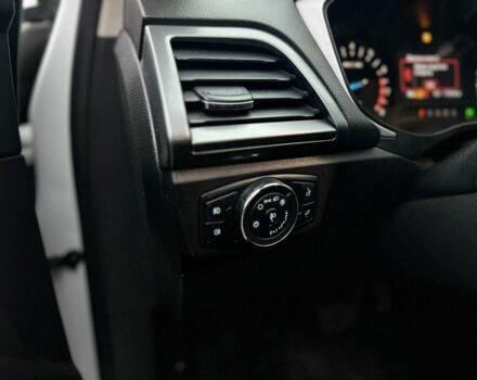 Белый Форд Мондео, объемом двигателя 1.5 л и пробегом 176 тыс. км за 11500 $, фото 13 на Automoto.ua