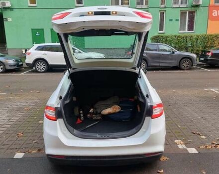 Белый Форд Мондео, объемом двигателя 2 л и пробегом 75 тыс. км за 15000 $, фото 7 на Automoto.ua