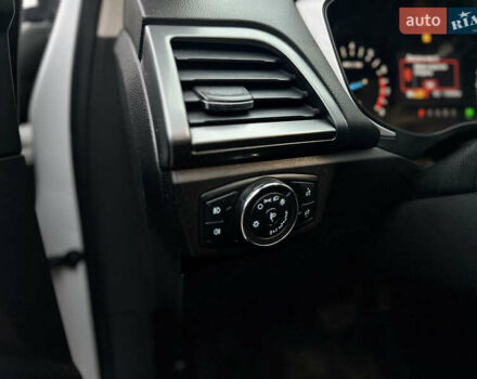 Белый Форд Мондео, объемом двигателя 1.5 л и пробегом 176 тыс. км за 11500 $, фото 13 на Automoto.ua