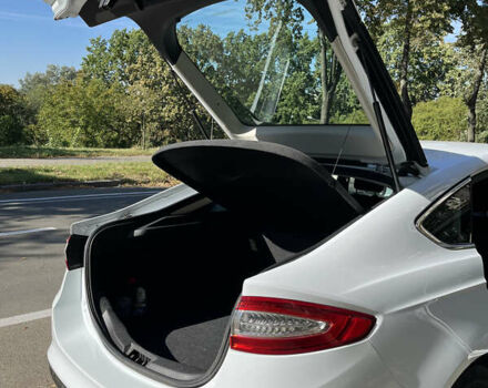 Форд Мондео 2018 в Киеве на Automoto.ua Белый Форд Мондео, объемом двигателя 2 л и пробегом 106 тыс. км за 15708 $, фото 8 на Automoto.ua