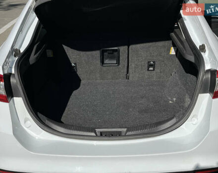 Форд Мондео 2018 в Киеве на Automoto.ua Белый Форд Мондео, объемом двигателя 2 л и пробегом 106 тыс. км за 15708 $, фото 7 на Automoto.ua