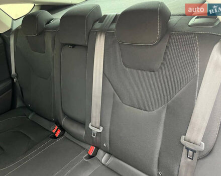 Белый Форд Мондео, объемом двигателя 2 л и пробегом 233 тыс. км за 17100 $, фото 30 на Automoto.ua