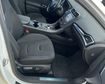 Белый Форд Мондео, объемом двигателя 2 л и пробегом 56 тыс. км за 21500 $, фото 12 на Automoto.ua