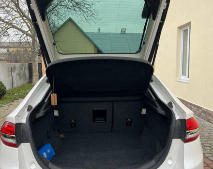 Белый Форд Мондео, объемом двигателя 2 л и пробегом 233 тыс. км за 17100 $, фото 39 на Automoto.ua