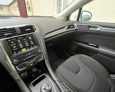 Белый Форд Мондео, объемом двигателя 2 л и пробегом 233 тыс. км за 17100 $, фото 27 на Automoto.ua