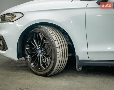 Белый Форд Мондео, объемом двигателя 1.5 л и пробегом 79 тыс. км за 16417 $, фото 7 на Automoto.ua