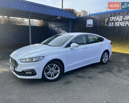 Белый Форд Мондео, объемом двигателя 2 л и пробегом 56 тыс. км за 21500 $, фото 3 на Automoto.ua