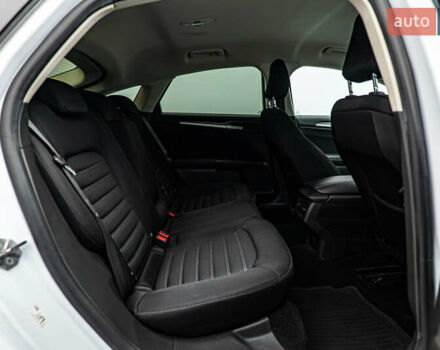 Белый Форд Мондео, объемом двигателя 1.5 л и пробегом 79 тыс. км за 16417 $, фото 16 на Automoto.ua