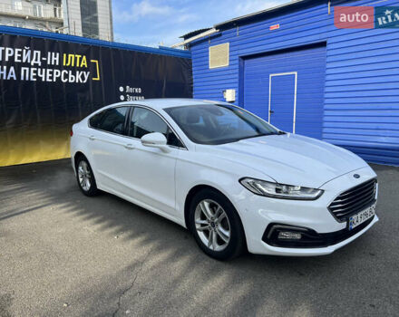 Белый Форд Мондео, объемом двигателя 2 л и пробегом 56 тыс. км за 21500 $, фото 4 на Automoto.ua
