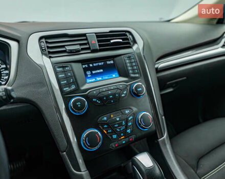 Белый Форд Мондео, объемом двигателя 1.5 л и пробегом 79 тыс. км за 16417 $, фото 13 на Automoto.ua