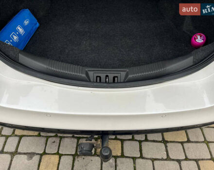 Белый Форд Мондео, объемом двигателя 2 л и пробегом 233 тыс. км за 17100 $, фото 38 на Automoto.ua