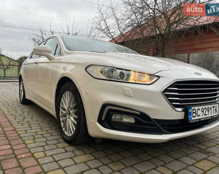 Белый Форд Мондео, объемом двигателя 2 л и пробегом 233 тыс. км за 17100 $, фото 4 на Automoto.ua