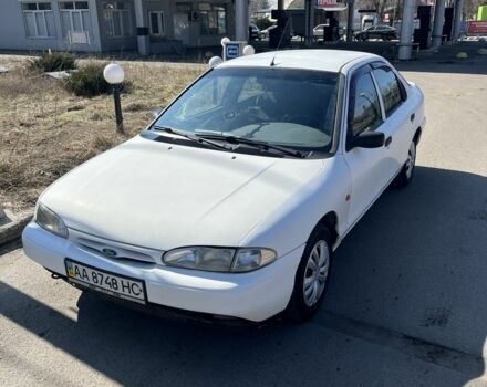 Белый Форд Мондео, объемом двигателя 1.6 л и пробегом 320 тыс. км за 1450 $, фото 1 на Automoto.ua