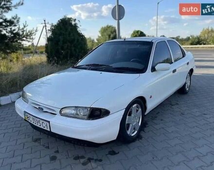 Белый Форд Мондео, объемом двигателя 1.8 л и пробегом 253 тыс. км за 1000 $, фото 1 на Automoto.ua