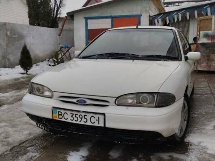 Белый Форд Мондео, объемом двигателя 1.8 л и пробегом 253 тыс. км за 1350 $, фото 1 на Automoto.ua