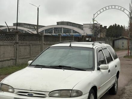 Белый Форд Мондео, объемом двигателя 1.6 л и пробегом 410 тыс. км за 1200 $, фото 1 на Automoto.ua