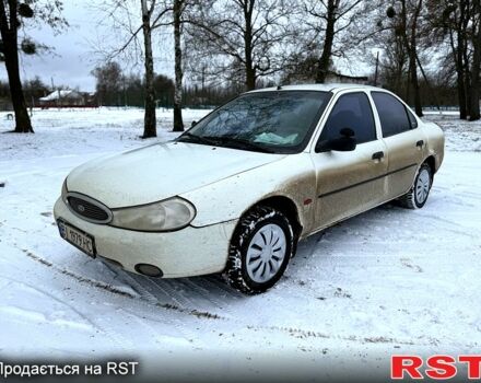 Белый Форд Мондео, объемом двигателя 1.6 л и пробегом 150 тыс. км за 2000 $, фото 1 на Automoto.ua