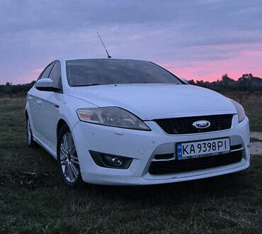 Белый Форд Мондео, объемом двигателя 2.5 л и пробегом 338 тыс. км за 7200 $, фото 1 на Automoto.ua