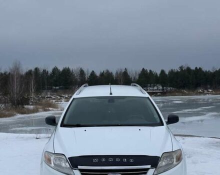 Белый Форд Мондео, объемом двигателя 2 л и пробегом 328 тыс. км за 6500 $, фото 1 на Automoto.ua