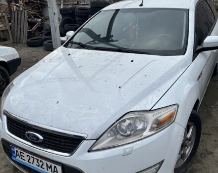Белый Форд Мондео, объемом двигателя 2 л и пробегом 270 тыс. км за 4800 $, фото 1 на Automoto.ua