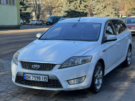 Белый Форд Мондео, объемом двигателя 2 л и пробегом 249 тыс. км за 6600 $, фото 1 на Automoto.ua