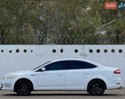 Білий Форд Мондео, об'ємом двигуна 2 л та пробігом 152 тис. км за 7850 $, фото 1 на Automoto.ua