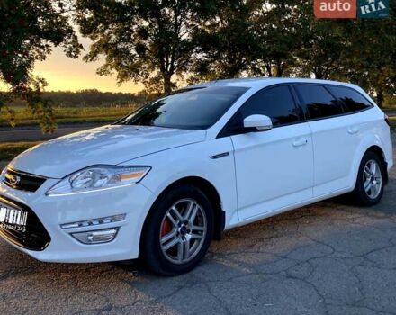 Белый Форд Мондео, объемом двигателя 1.6 л и пробегом 200 тыс. км за 7600 $, фото 1 на Automoto.ua