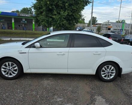 Белый Форд Мондео, объемом двигателя 2 л и пробегом 248 тыс. км за 7000 $, фото 1 на Automoto.ua