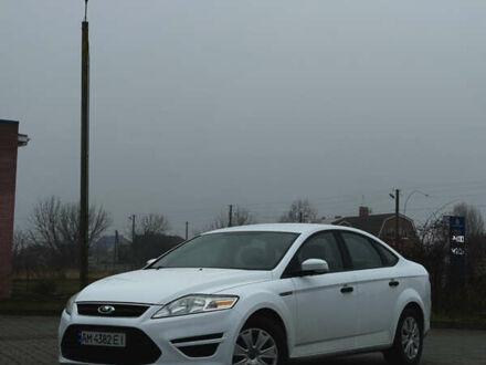 Белый Форд Мондео, объемом двигателя 1.6 л и пробегом 171 тыс. км за 8500 $, фото 1 на Automoto.ua