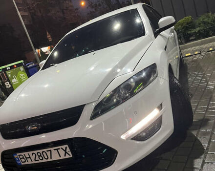 Белый Форд Мондео, объемом двигателя 2 л и пробегом 146 тыс. км за 11500 $, фото 1 на Automoto.ua