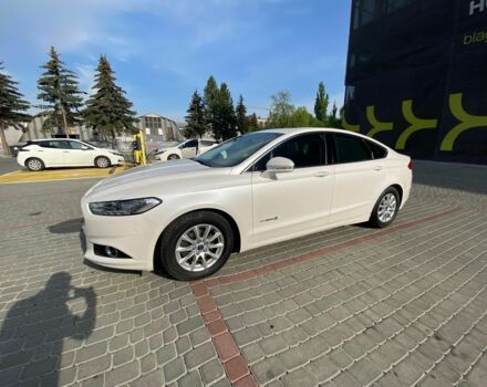 Белый Форд Мондео, объемом двигателя 2 л и пробегом 153 тыс. км за 13550 $, фото 1 на Automoto.ua