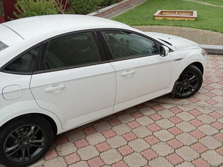 Форд Мондео 2014 у Житомирі на Automoto.ua Білий Форд Мондео, об'ємом двигуна 1.6 л та пробігом 100 тис. км за 10000 $, фото 1 на Automoto.ua