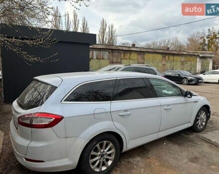 Белый Форд Мондео, объемом двигателя 2 л и пробегом 210 тыс. км за 4300 $, фото 1 на Automoto.ua