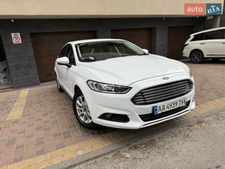 Форд Мондео 2017 в Киеве на Automoto.ua Белый Форд Мондео, объемом двигателя 1.56 л и пробегом 133 тыс. км за 11900 $, фото 1 на Automoto.ua