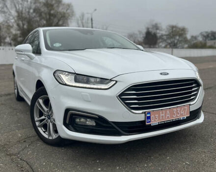 Белый Форд Мондео, объемом двигателя 2 л и пробегом 115 тыс. км за 17499 $, фото 1 на Automoto.ua