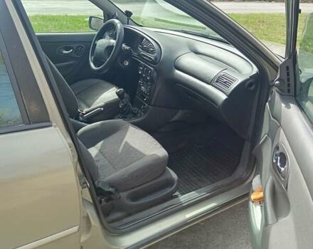 Бежевий Форд Мондео, об'ємом двигуна 1.6 л та пробігом 250 тис. км за 2600 $, фото 2 на Automoto.ua