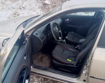 Бежевый Форд Мондео, объемом двигателя 2 л и пробегом 392 тыс. км за 1750 $, фото 6 на Automoto.ua