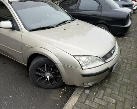 Бежевый Форд Мондео, объемом двигателя 2 л и пробегом 300 тыс. км за 4000 $, фото 5 на Automoto.ua