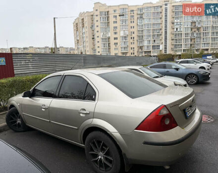 Бежевый Форд Мондео, объемом двигателя 2 л и пробегом 300 тыс. км за 4000 $, фото 3 на Automoto.ua