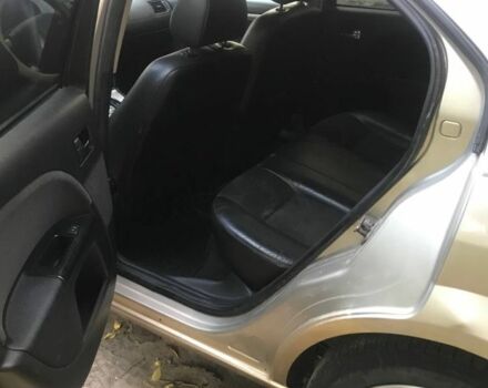 Бежевый Форд Мондео, объемом двигателя 2 л и пробегом 331 тыс. км за 3700 $, фото 5 на Automoto.ua