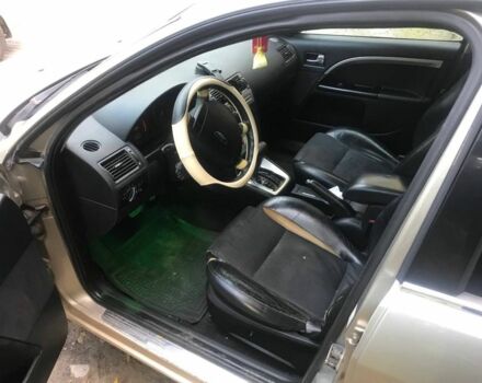 Бежевый Форд Мондео, объемом двигателя 2 л и пробегом 331 тыс. км за 3700 $, фото 3 на Automoto.ua