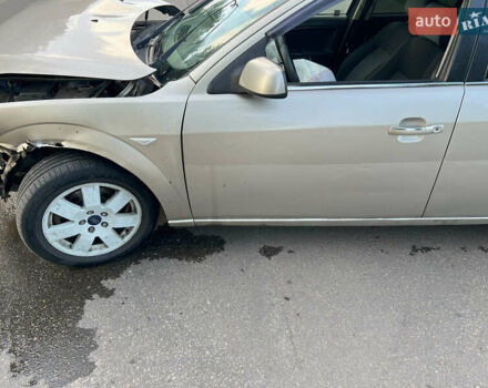 Бежевый Форд Мондео, объемом двигателя 2 л и пробегом 321 тыс. км за 1500 $, фото 1 на Automoto.ua