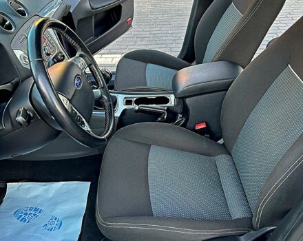 Бежевий Форд Мондео, об'ємом двигуна 2 л та пробігом 94 тис. км за 7499 $, фото 6 на Automoto.ua