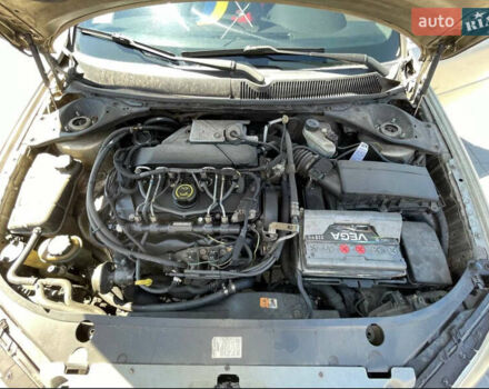 Бежевый Форд Мондео, объемом двигателя 2 л и пробегом 416 тыс. км за 3800 $, фото 6 на Automoto.ua