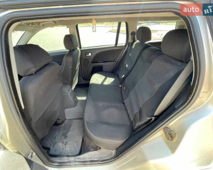 Бежевый Форд Мондео, объемом двигателя 2 л и пробегом 416 тыс. км за 3800 $, фото 7 на Automoto.ua