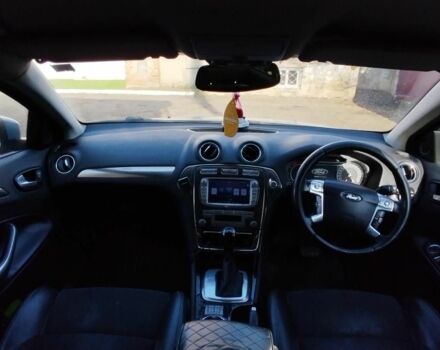 Бежевый Форд Мондео, объемом двигателя 2 л и пробегом 2 тыс. км за 2750 $, фото 6 на Automoto.ua