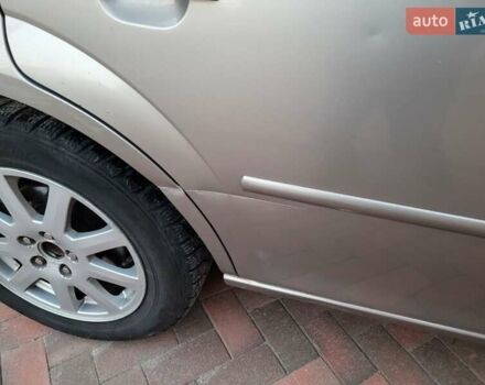 Бежевий Форд Мондео, об'ємом двигуна 2 л та пробігом 301 тис. км за 3250 $, фото 9 на Automoto.ua