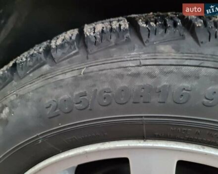 Бежевий Форд Мондео, об'ємом двигуна 2 л та пробігом 301 тис. км за 3250 $, фото 14 на Automoto.ua