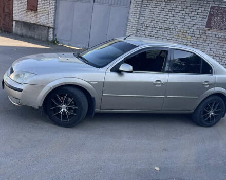 Бежевый Форд Мондео, объемом двигателя 2 л и пробегом 300 тыс. км за 4000 $, фото 1 на Automoto.ua